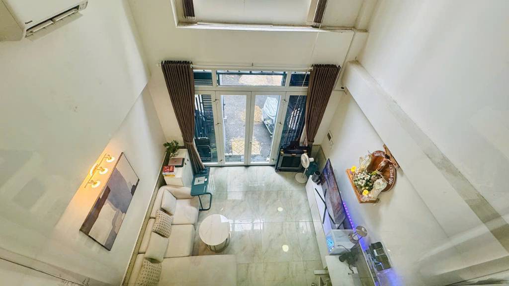 Bán nhà 100m² tại Lạc Long Quân, nở hậu đẹp, xe tải vào được, giá chỉ 9.7 tỷ, Lạc Long Quân
